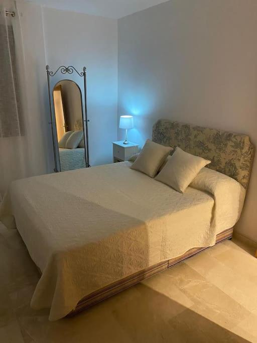 Central Estepona 3 Bed Apt With Pool And Parking Dış mekan fotoğraf