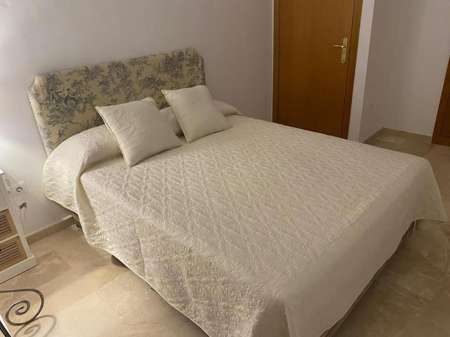 Central Estepona 3 Bed Apt With Pool And Parking Dış mekan fotoğraf