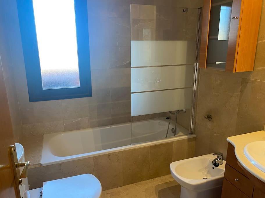 Central Estepona 3 Bed Apt With Pool And Parking Dış mekan fotoğraf
