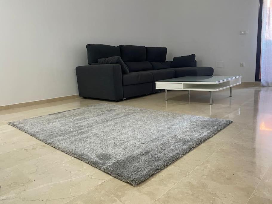 Central Estepona 3 Bed Apt With Pool And Parking Dış mekan fotoğraf