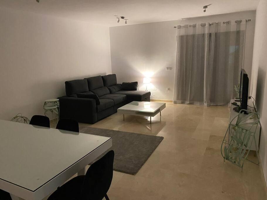 Central Estepona 3 Bed Apt With Pool And Parking Dış mekan fotoğraf